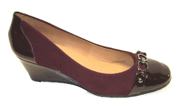 The Queens shoes shoe.